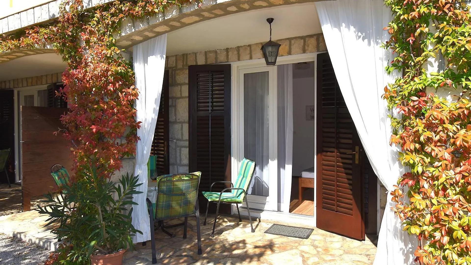 Apartments Zenko Rab Town