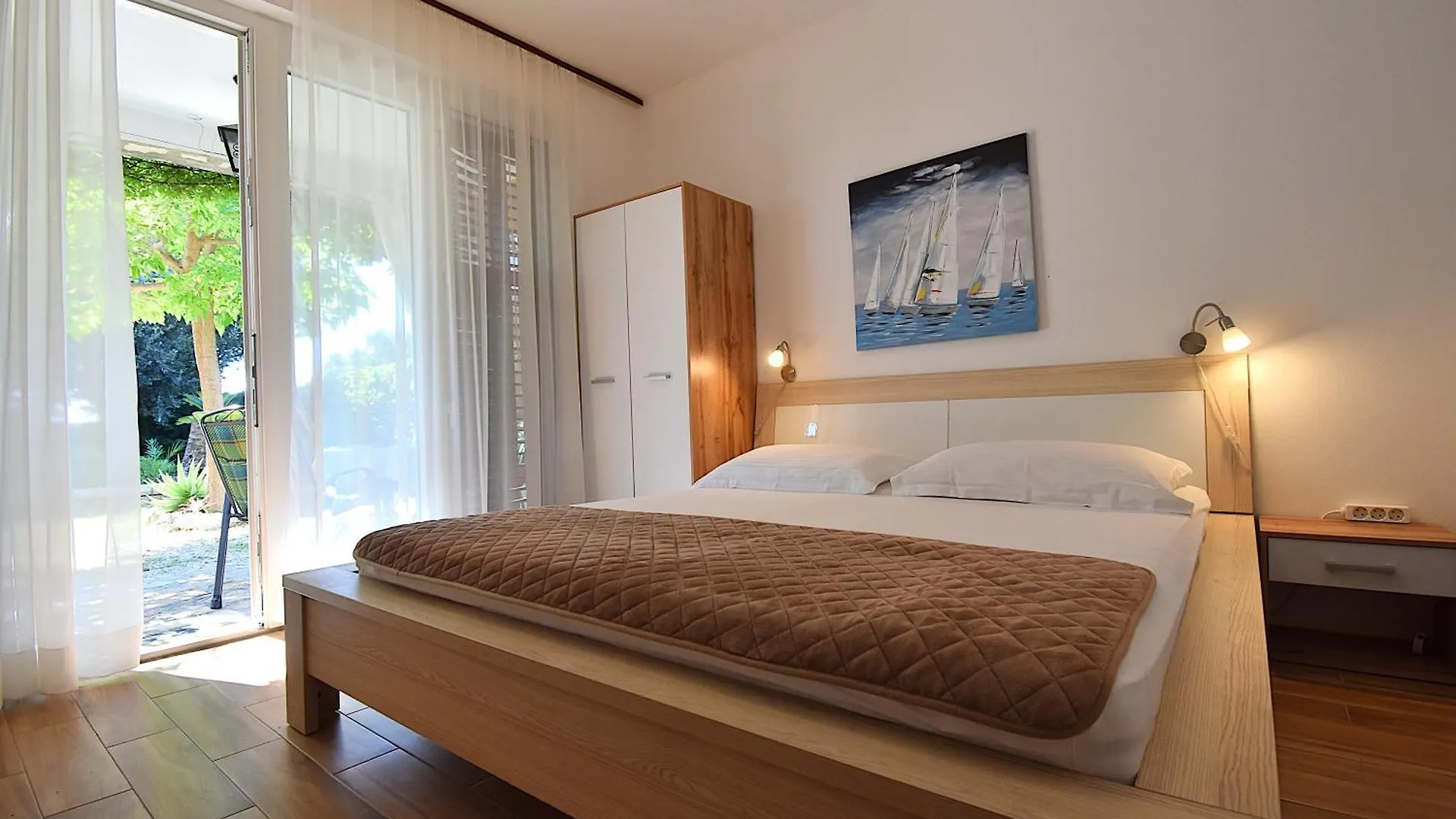 Apartments Zenko Rab Town Croatia
